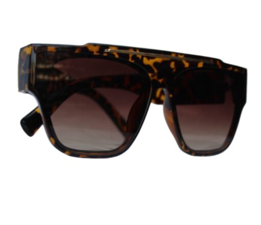 Tortoises OverSize Wayfarer Sunglasses - Image 4