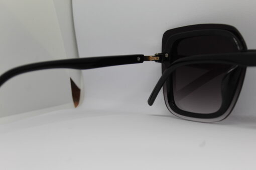 Black Wayfarer  OverSize  Sunglasses - Image 3