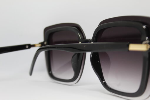 Black Wayfarer  OverSize  Sunglasses - Image 4