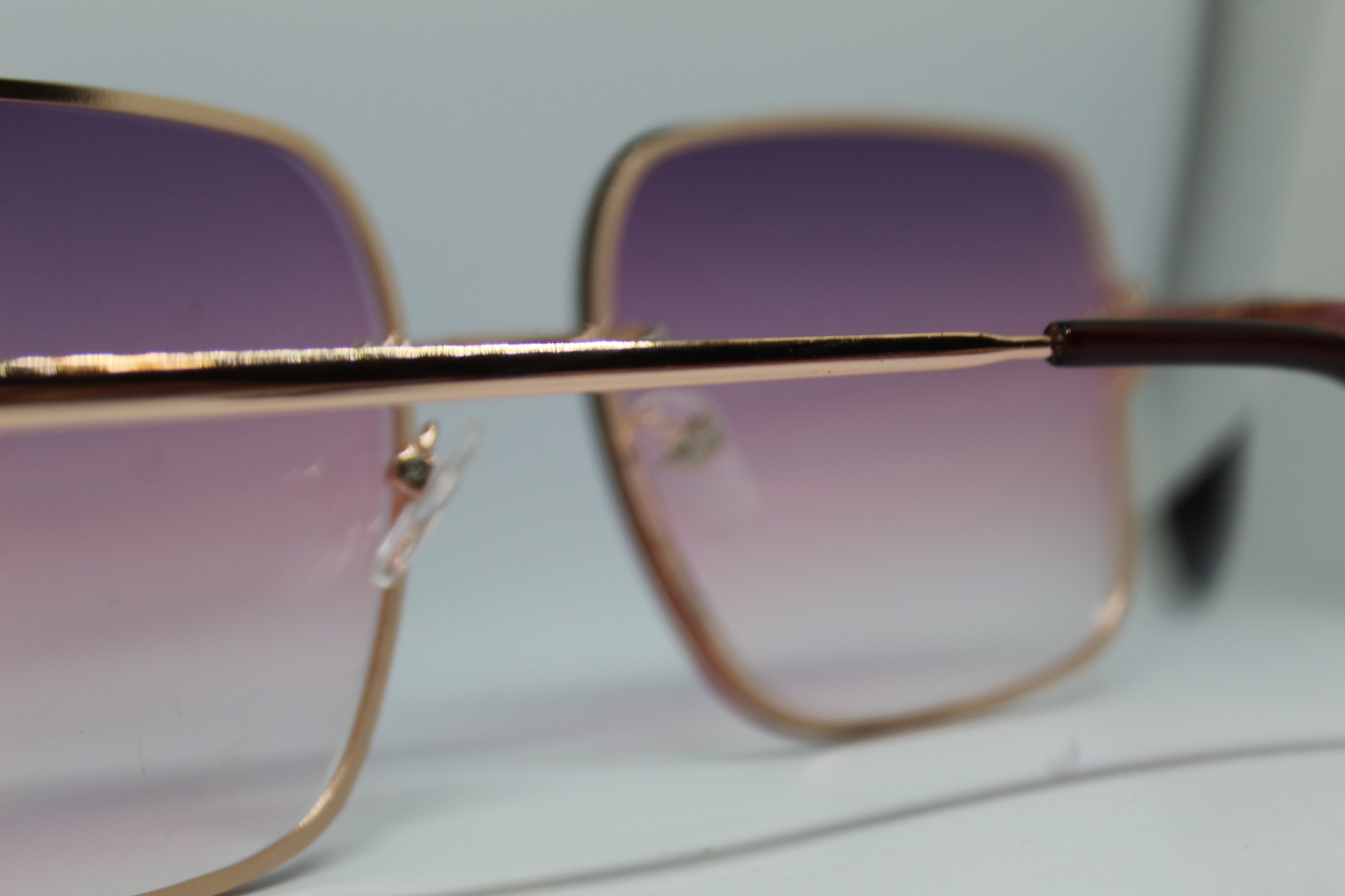 Golden Pink Gradient OverSize Sunglasses - Image 3