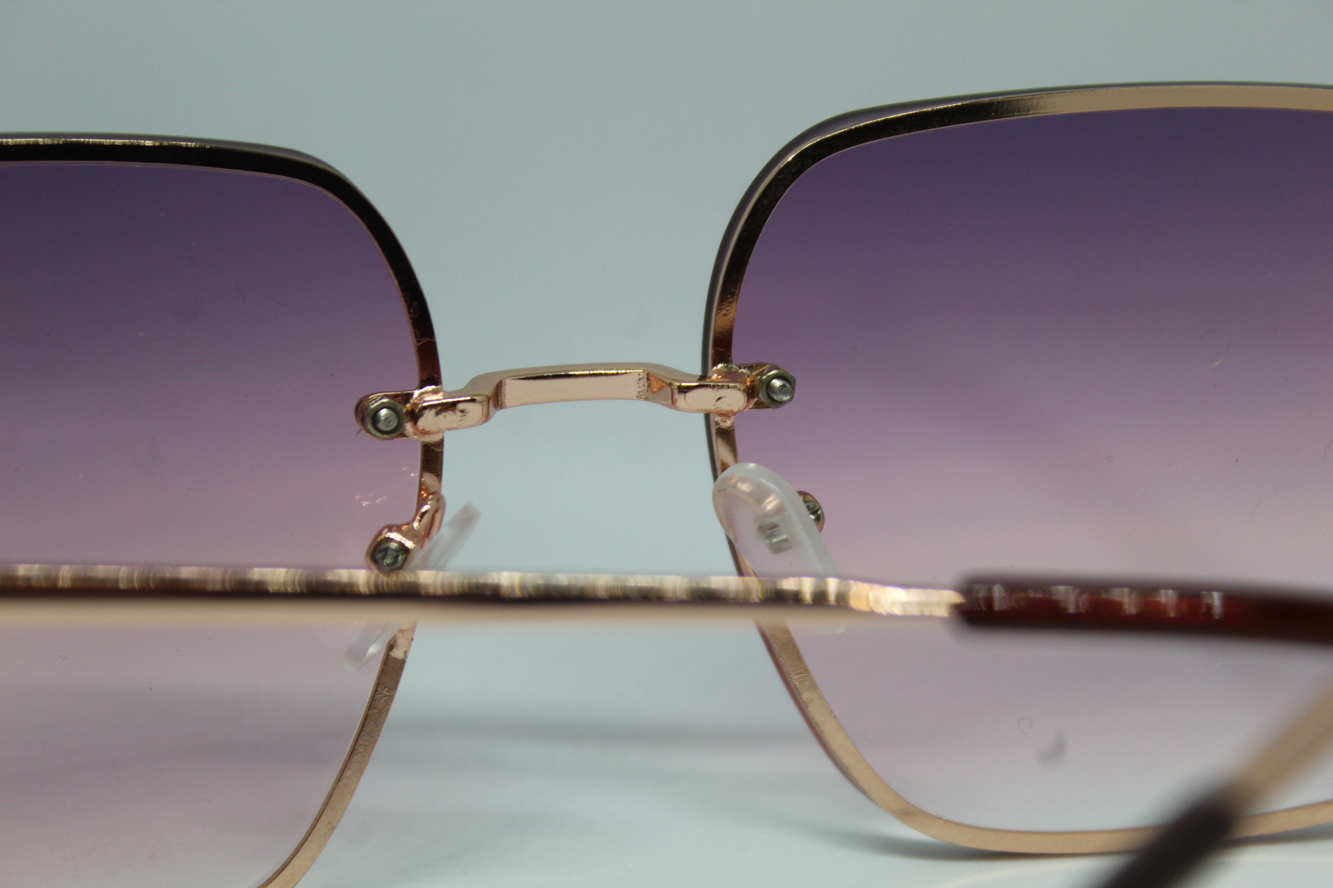 Golden Pink Gradient OverSize Sunglasses - Image 4