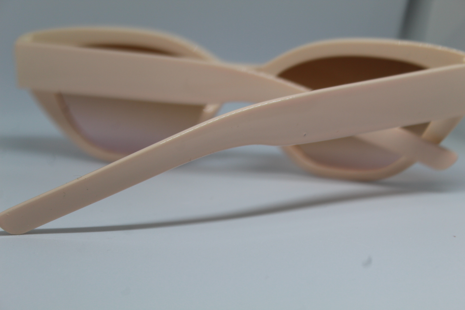 Cat Eye Peach Sunglasses - Image 4